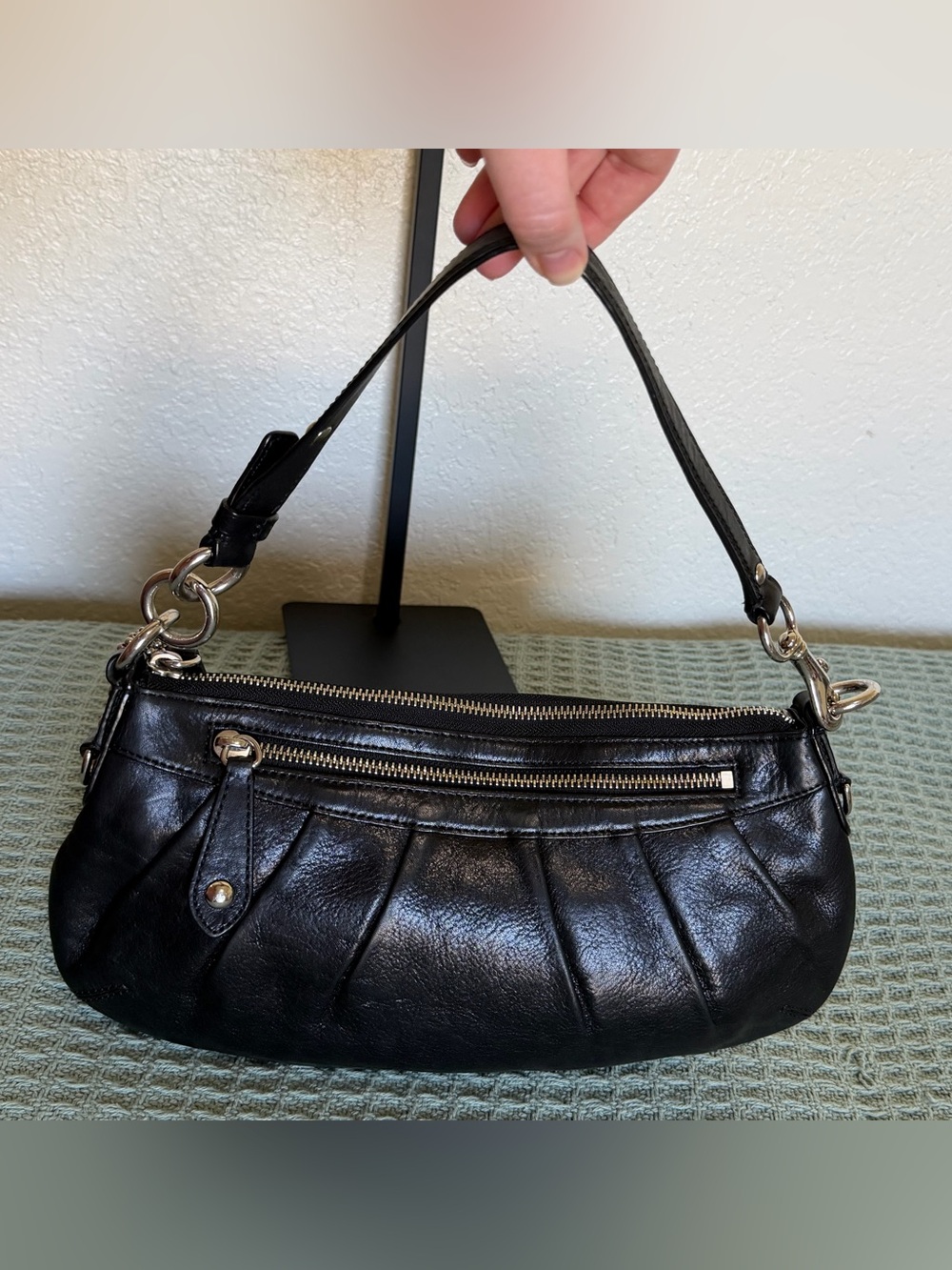 Coach Madison small hobo handbag 12944 - Picture 2 of 13